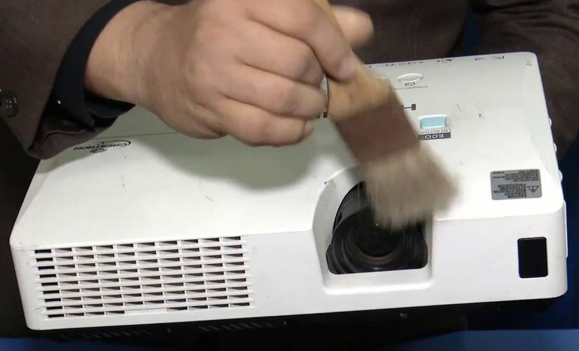 Projector Clmaping How to Clean a Projector Lens