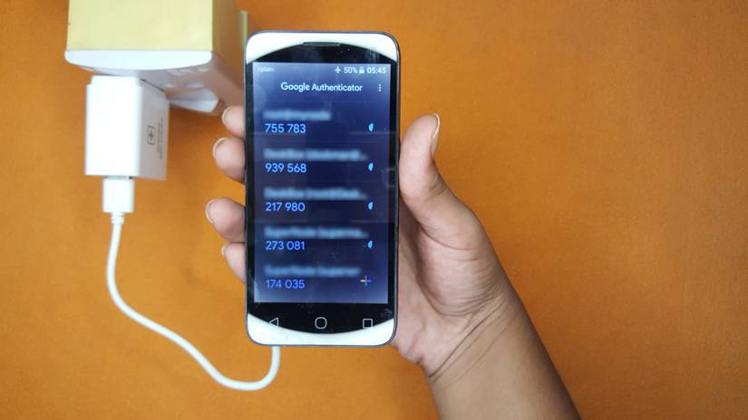 Don't Sell Your Old Phone or Laptop Without Doing These 10 Things First