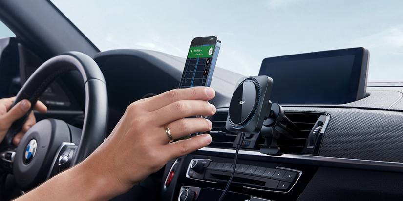 Crew Boost Lifestyle with the ESR HoloLoc Wireless Car Charger