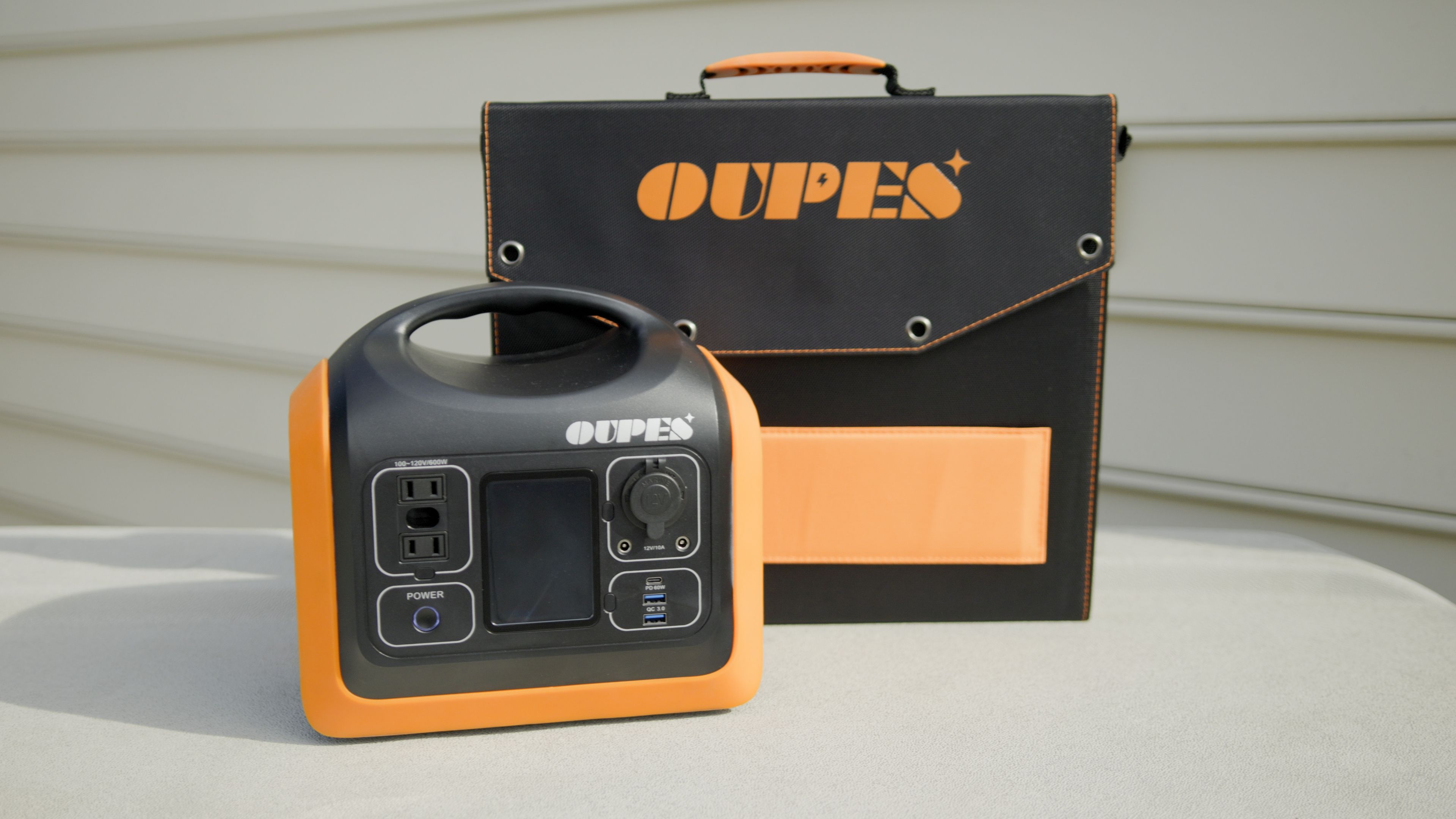 OUPES 600W با کیس پنل خورشیدی