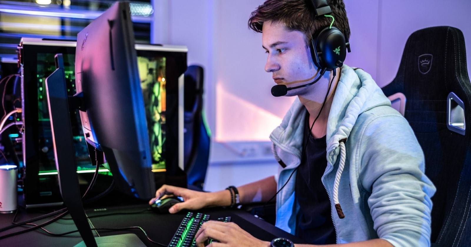 How to Capture Gameplay on Windows With Intel Graphics Command Center