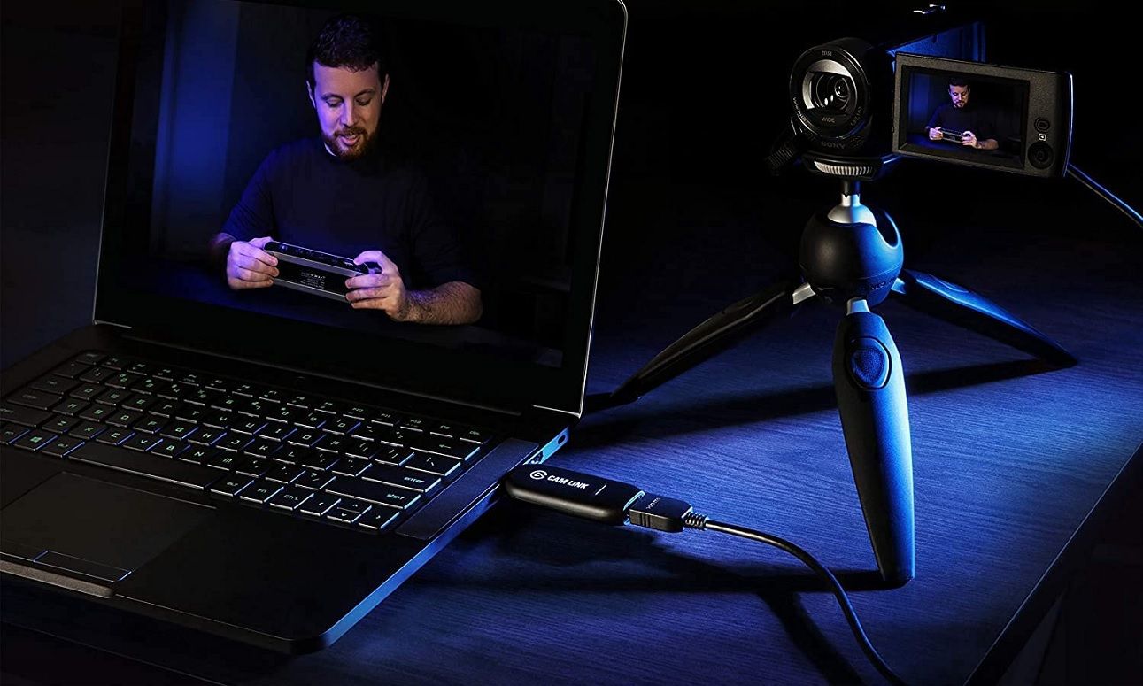 کارت ضبط 4k لینک elgato cam متصل به لپ تاپ و دوربین