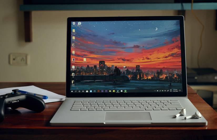 Should You Buy a Touchscreen Laptop? 5 Pros and Cons