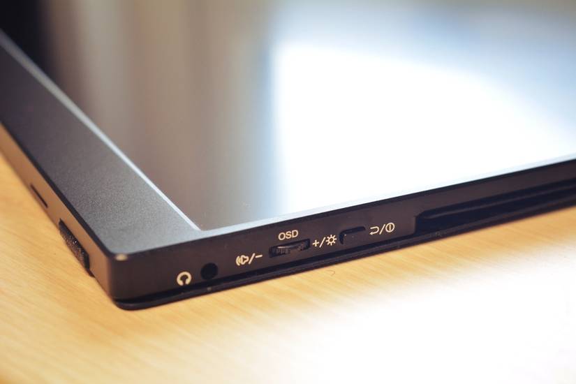 Maximise Mobile Gaming With the Arzopa G1 Game 15.6-Inch Portable