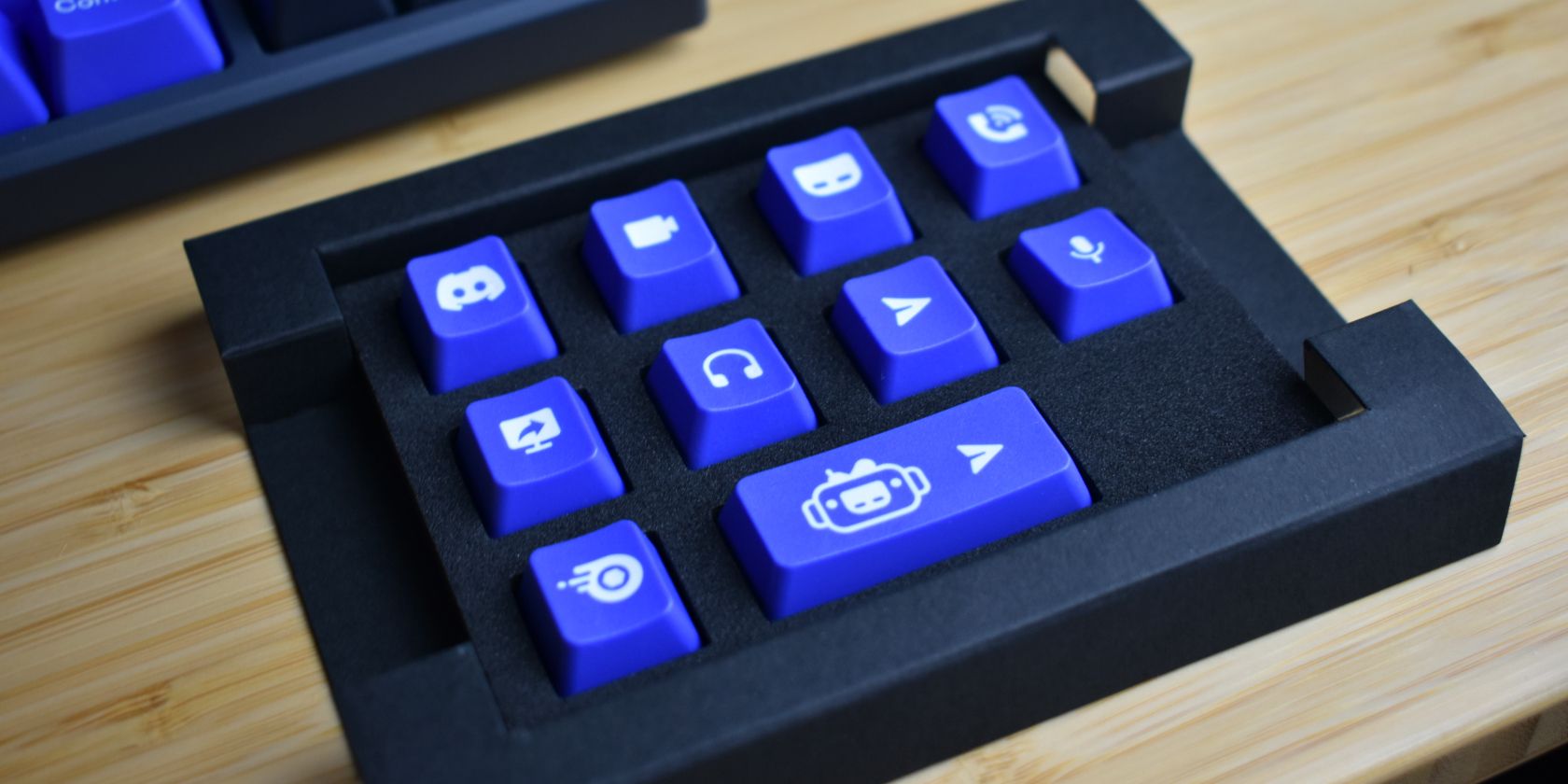 kono discord tkl mechanical keyboard extra keycaps