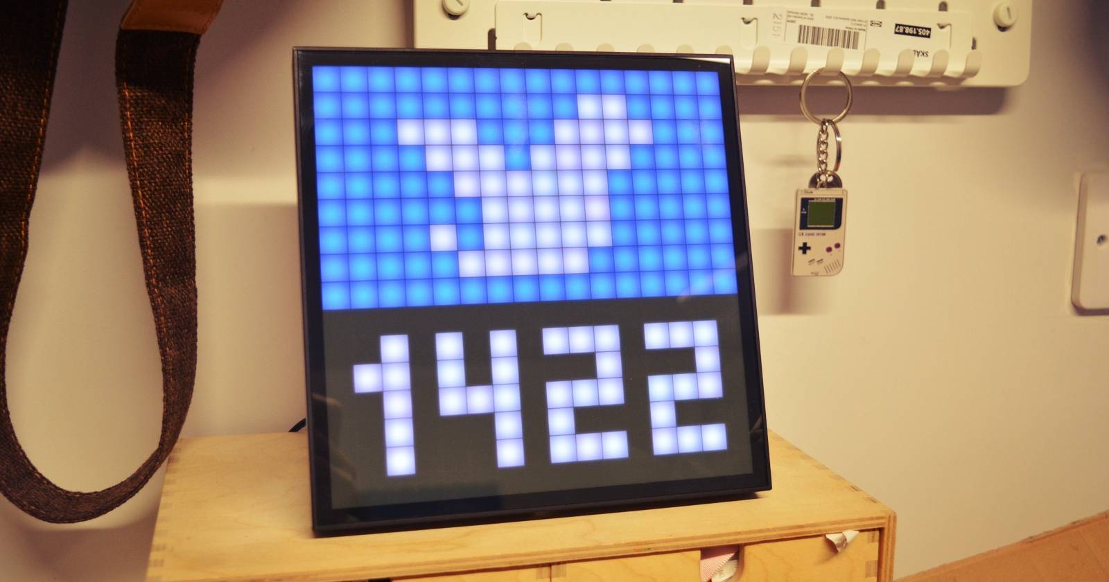 Wall Mounted Pixel Art and Social Integrations With the Divoom Pixoo 16