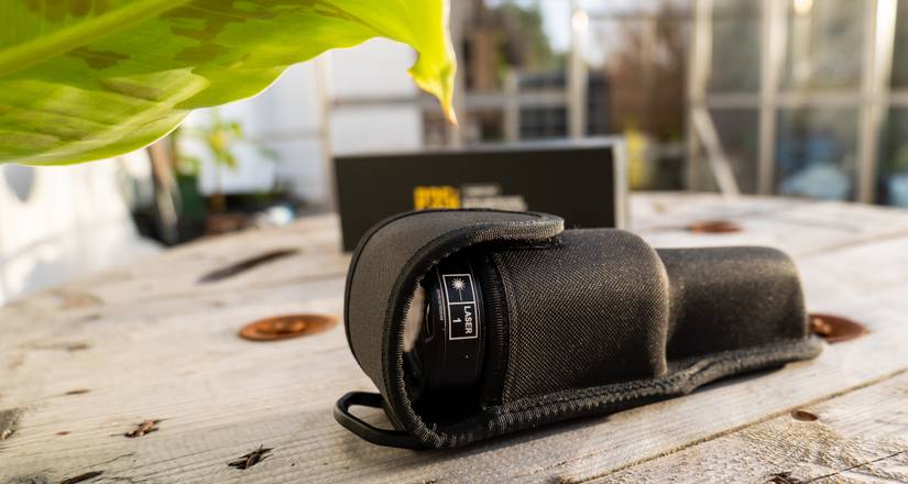 Lampe Torche Tactique Rechargeable NiteCore P35i - 3000 Lumens, Portée 1804 Yards - Étanche IP68 - Aluminium