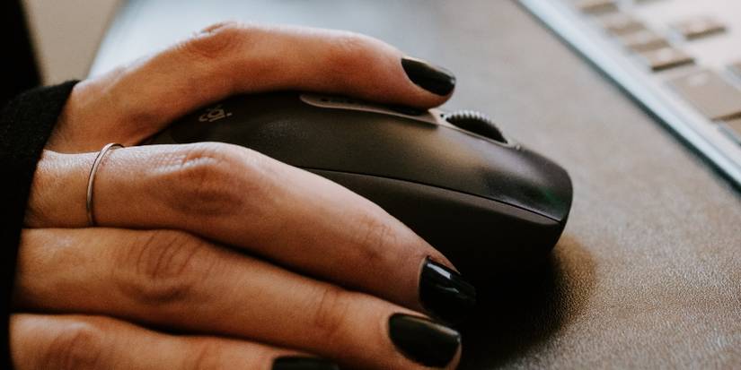 Is Windows Scrolling By Itself? Here's How to Fix It