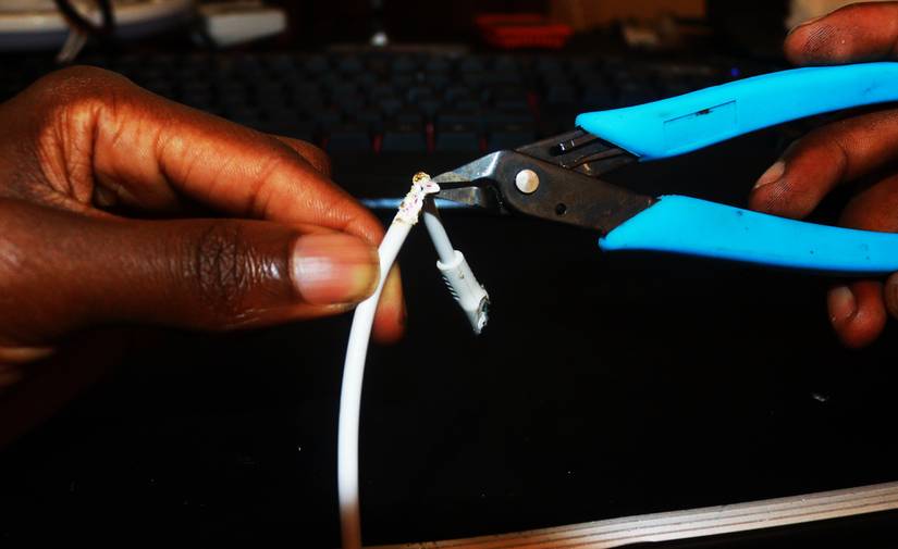 How to Fix a Broken iPhone Charger Cable