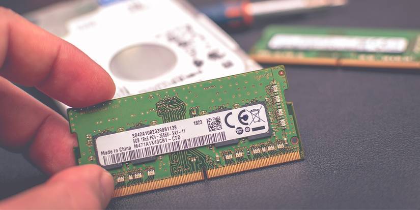 Volatile In Computer RAM vs. HDD: What's the Difference?