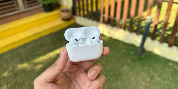 AirPods Pro (2nd Gen.) Earbuds in Case