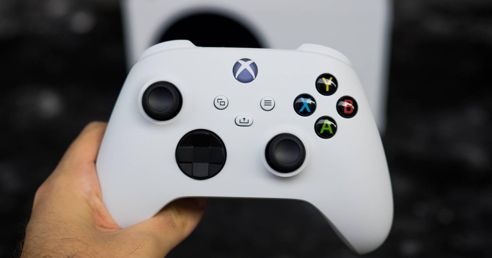 How to Extend the Battery Life of Your Xbox Wireless Controller