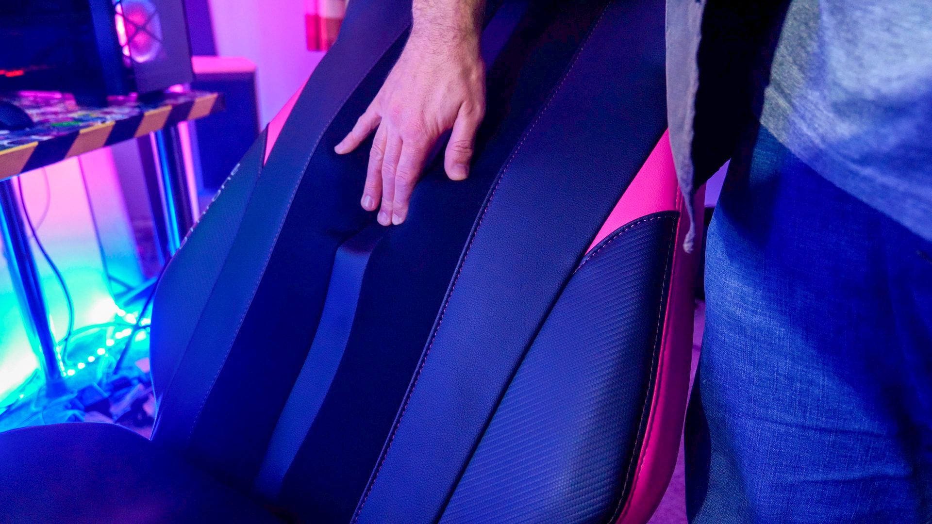 uthrone massage gaming chair- massage mechanism