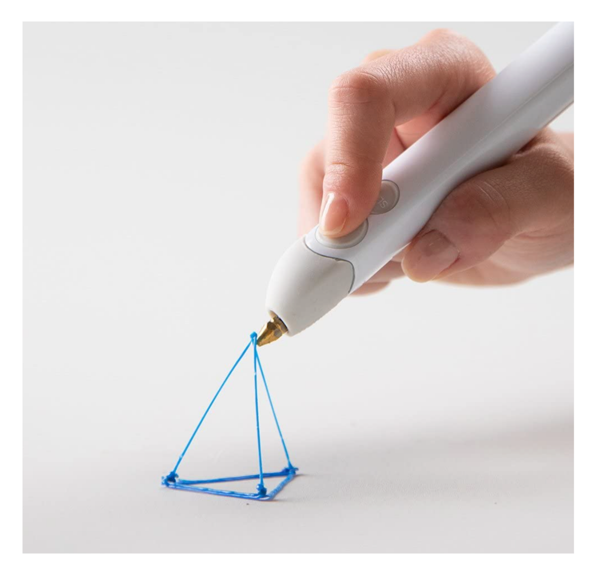 یک 3Doodler Create+ ایجاد یک هرم سه بعدی