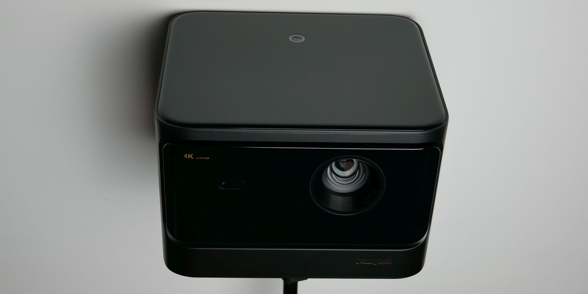  Dangbei Mars Pro 4K Projector with Dongle and Ceiling Mount :  Electronics