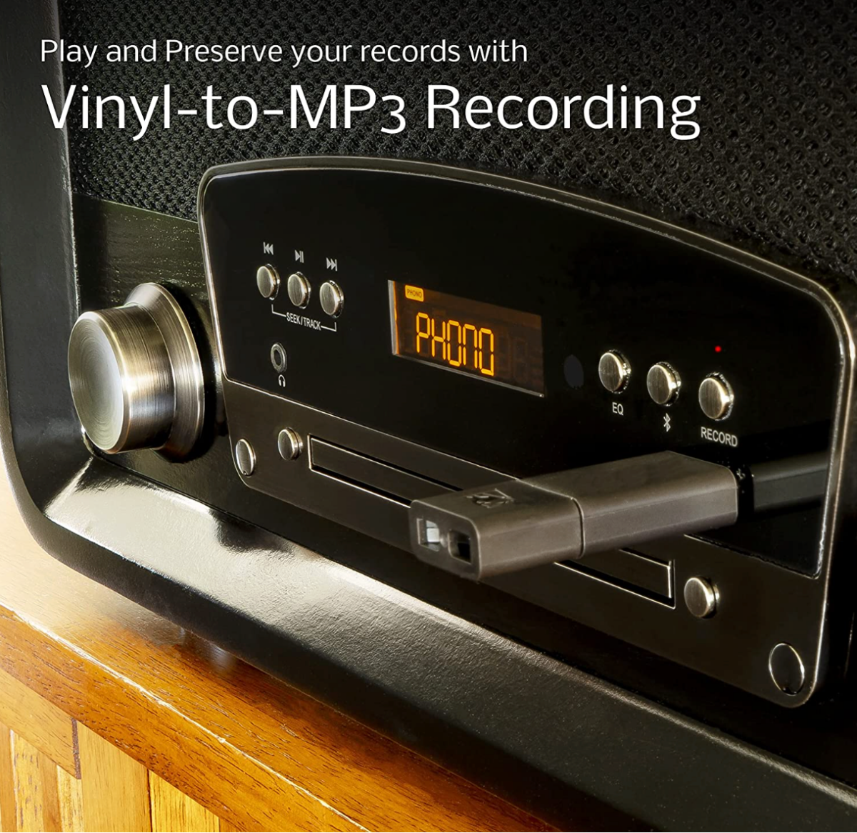 An image demostrating the Electrohome Kingston 7-in-1 Record Player's vinyl-to-MP3 recording ability