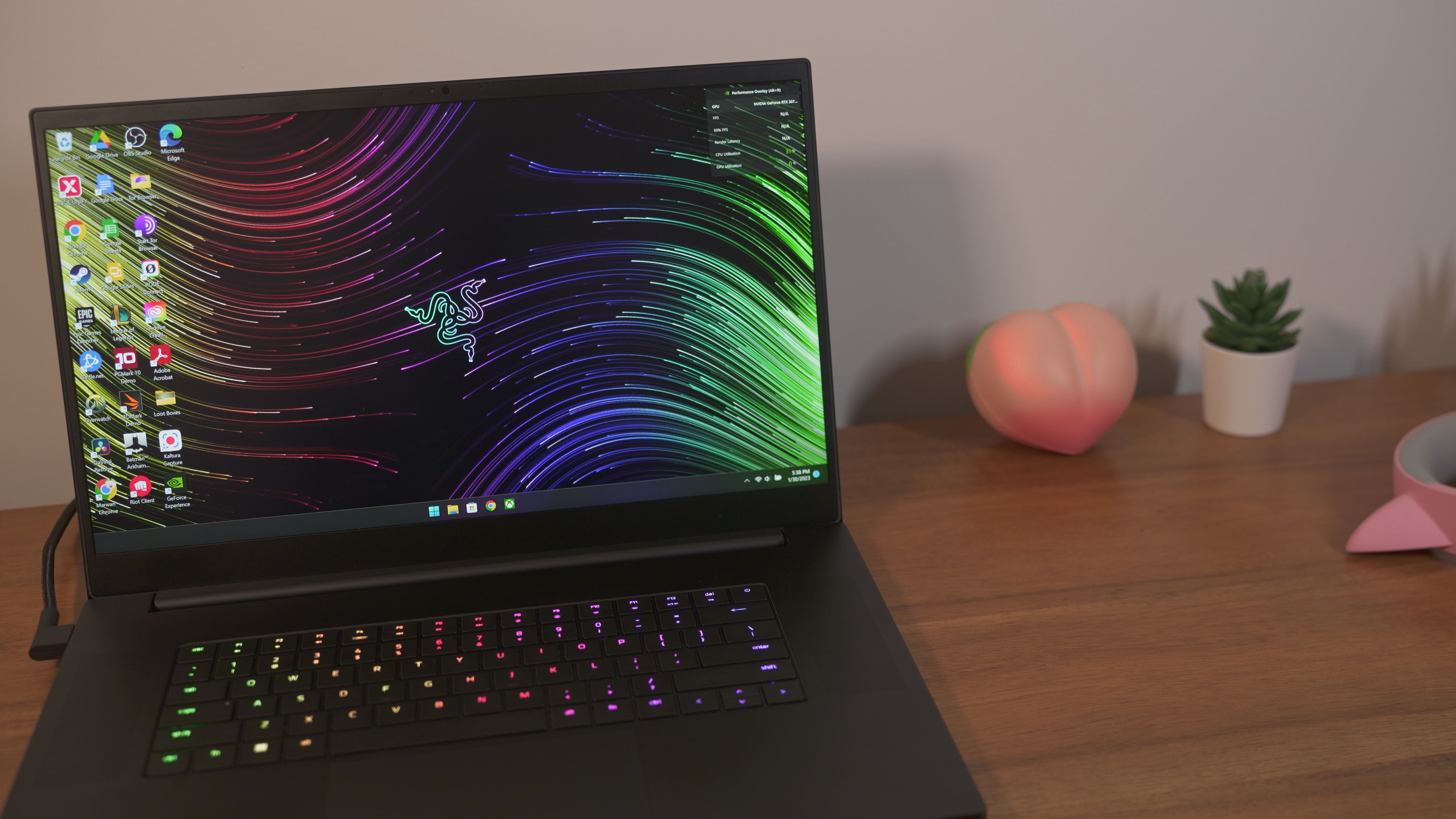 Razer Blade 17 - جلو - 2