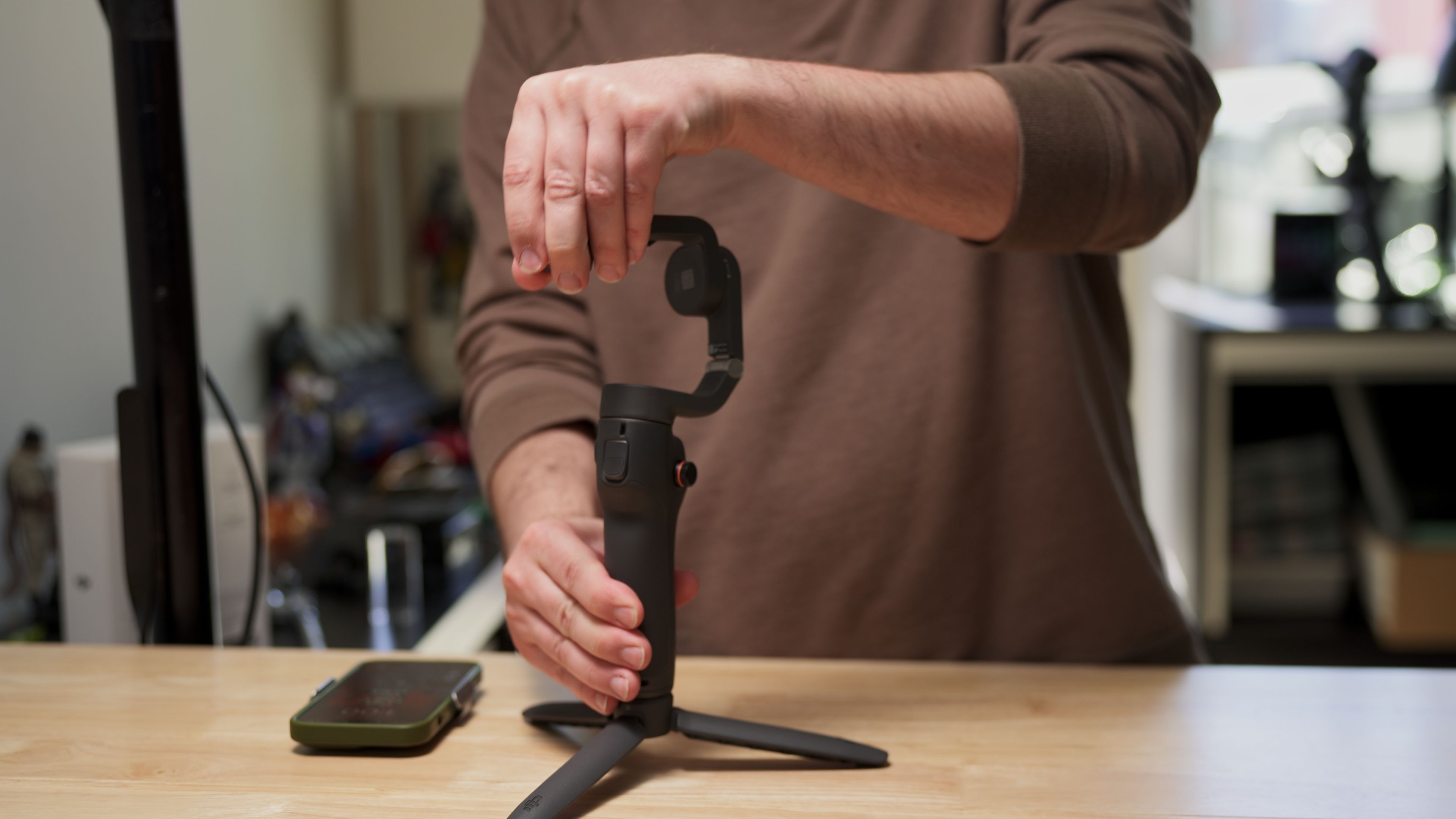 DJI Osmo Mobile 6 Review: Quick Launch and Better Controls