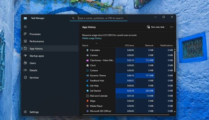 How to Filter Processes and Set a New Theme in the Windows 11 Task Manager