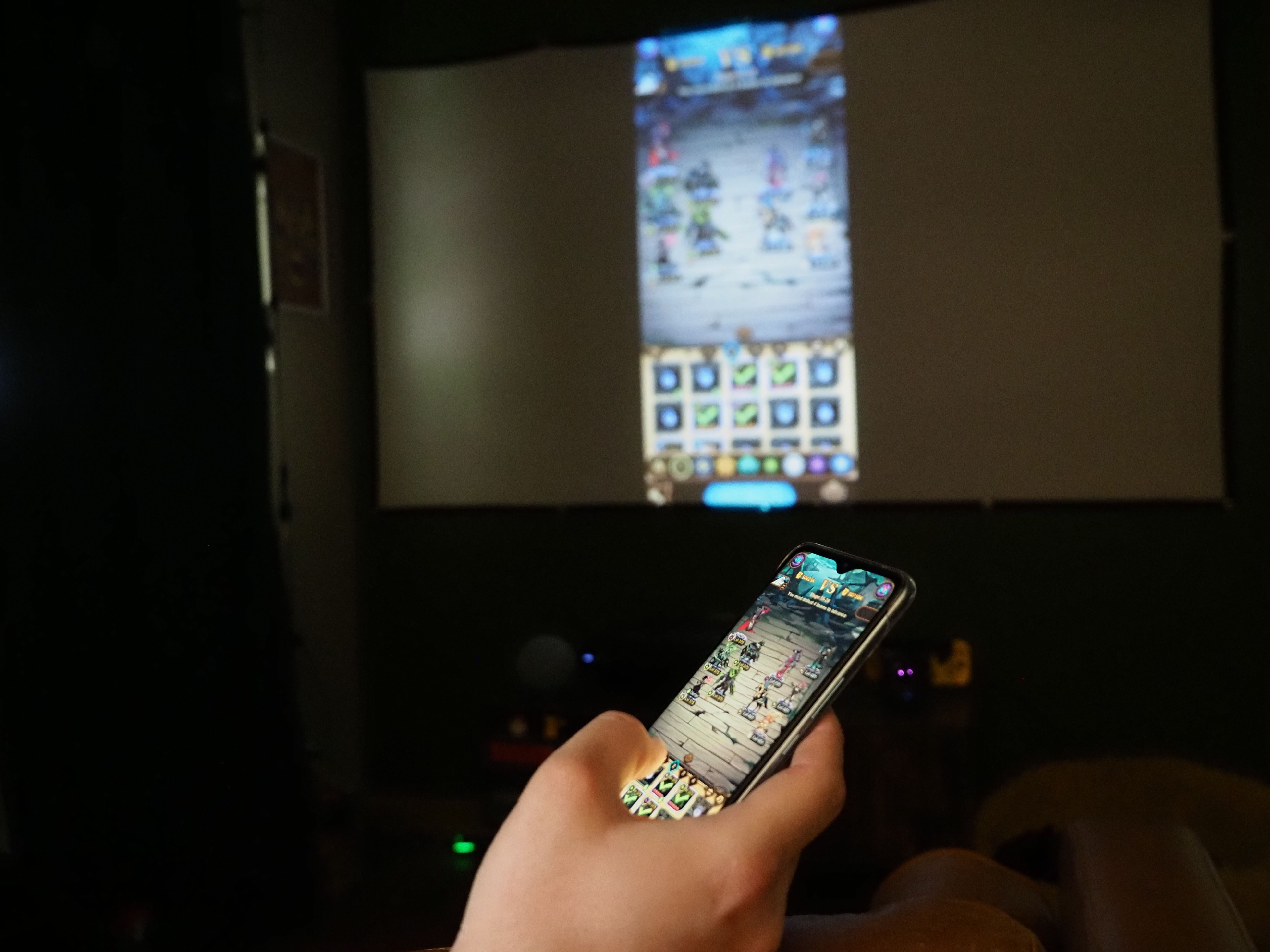 Emotn N1 mobile gaming screenshare