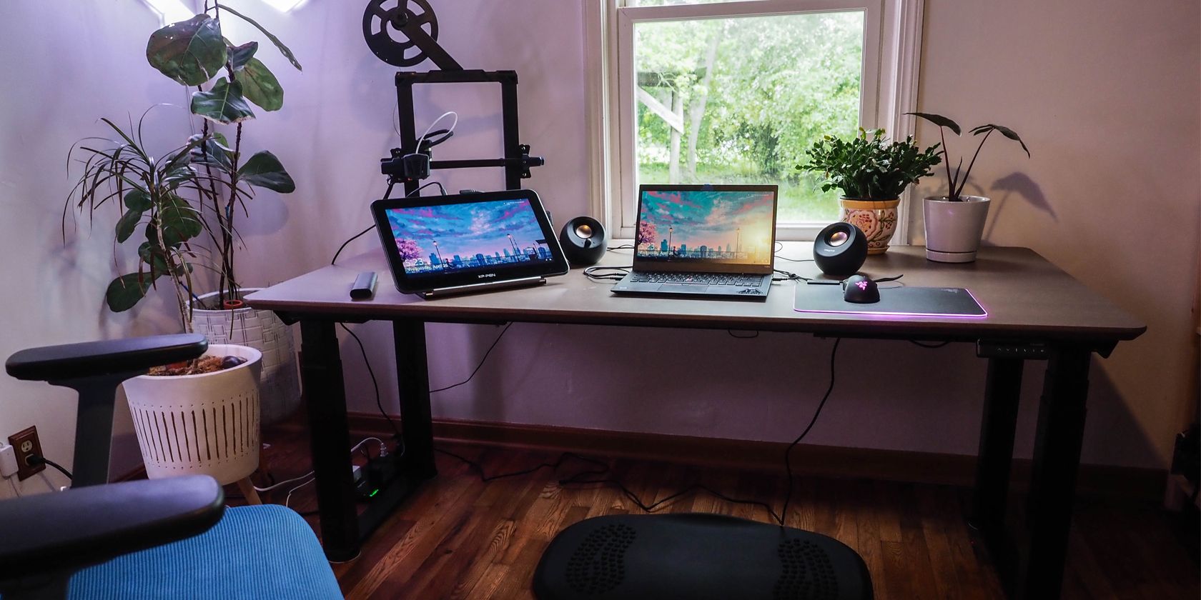Flexispot E7Q Odin Review: Four Motorized Legs for Better Stability