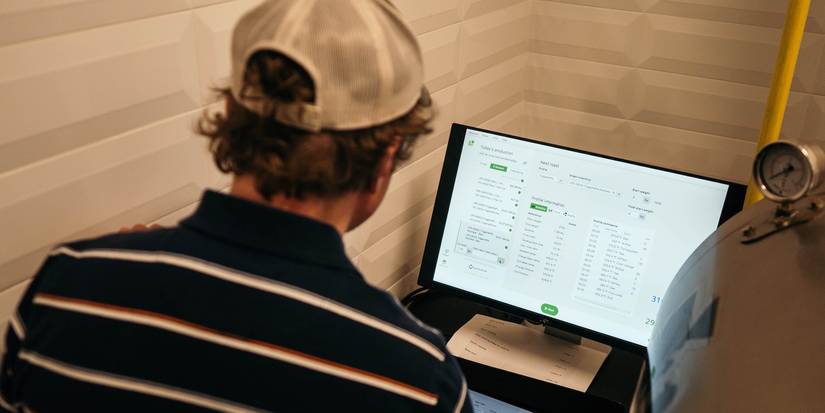 8 Essential Skills Aspiring Prompt Engineers Must Have