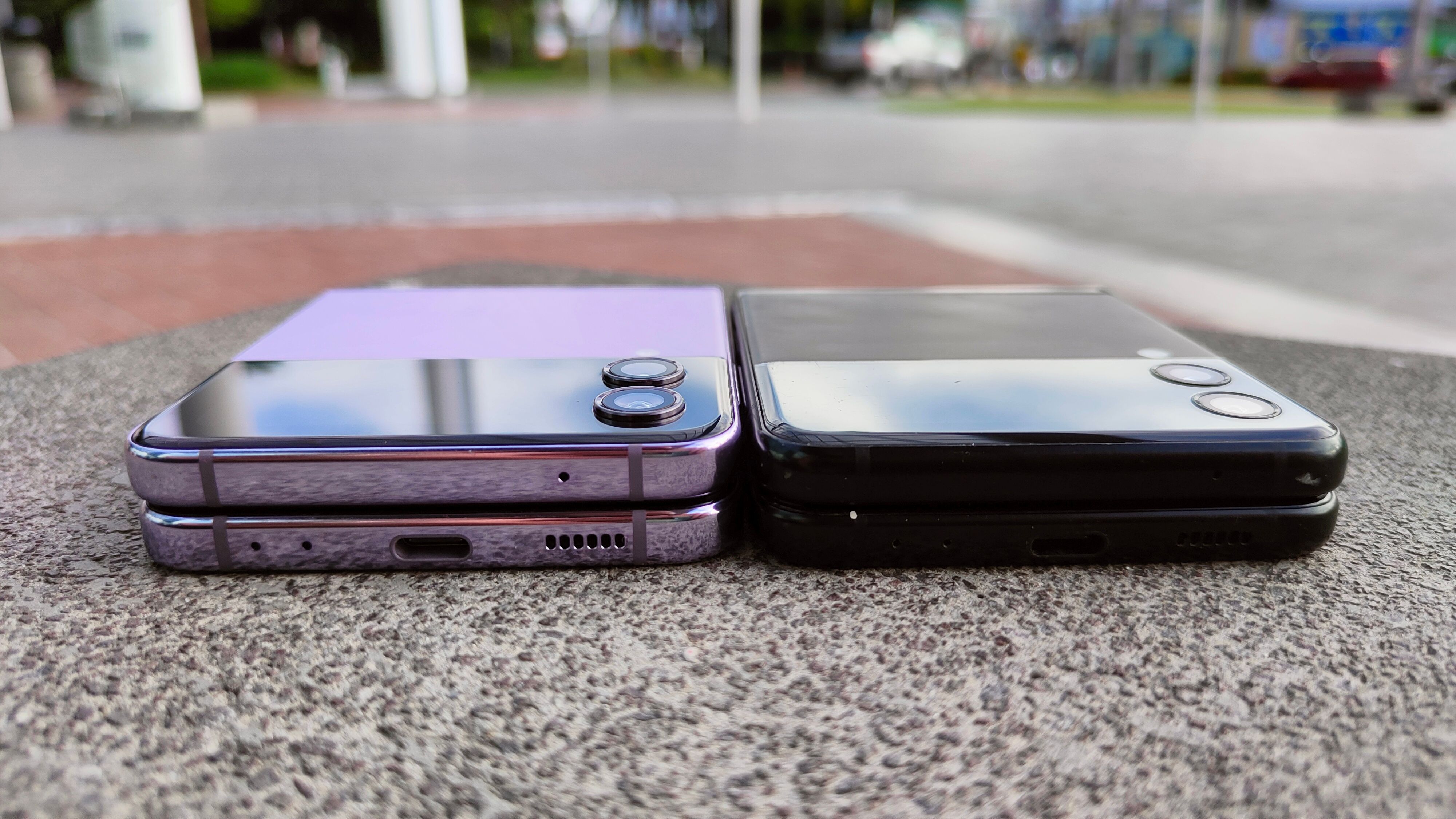 Samsung Galaxy Z Flip4 vs. iPhone Review 2022