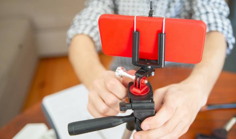 5 Online Hobbies to Improve Your Public Speaking Skills