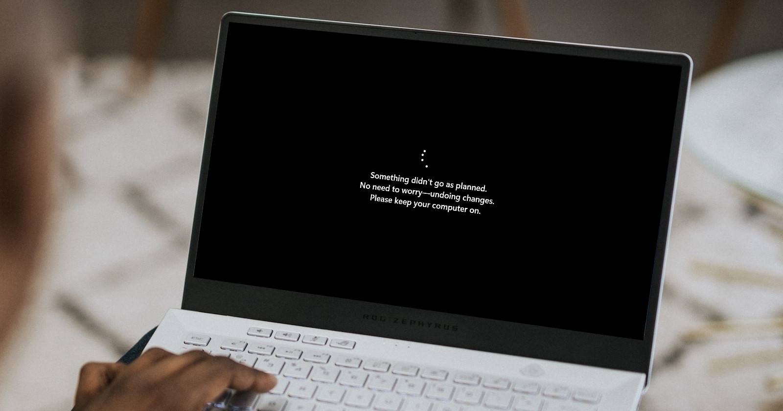 How to Fix the "Updates Are Underway" Loop in Windows