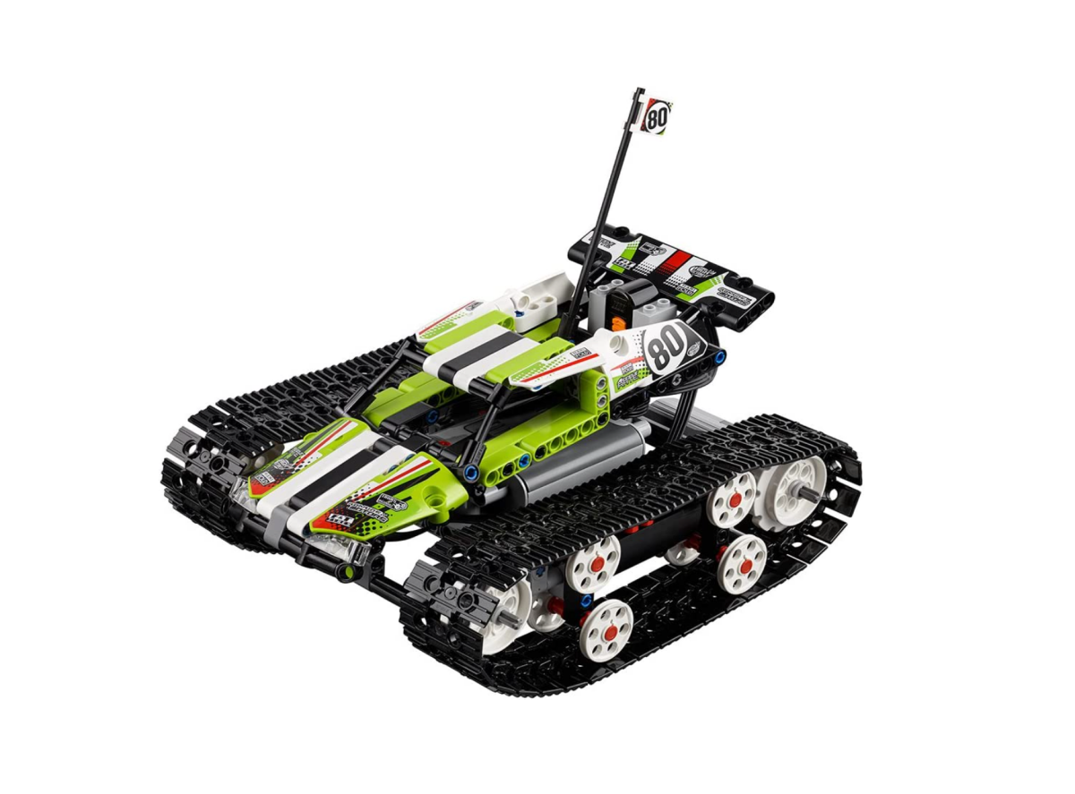 LEGO Technic RC Tracked Racer ساخته شده است