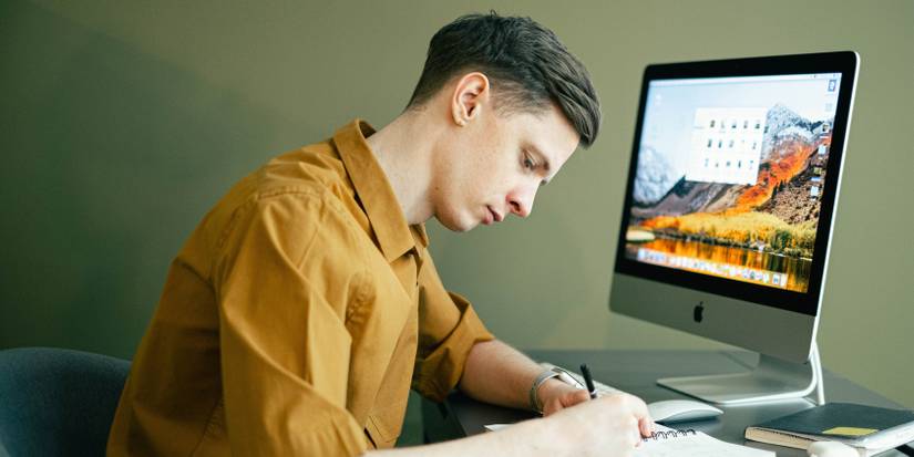 7 Ways to Achieve Work-School Balance With Technology as a Student