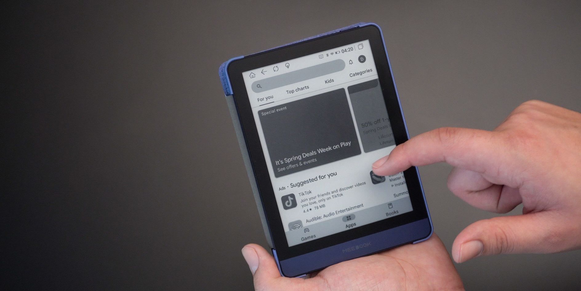 The Meebook M6: Ultra Compact DRM-Free eReader With Google Play
