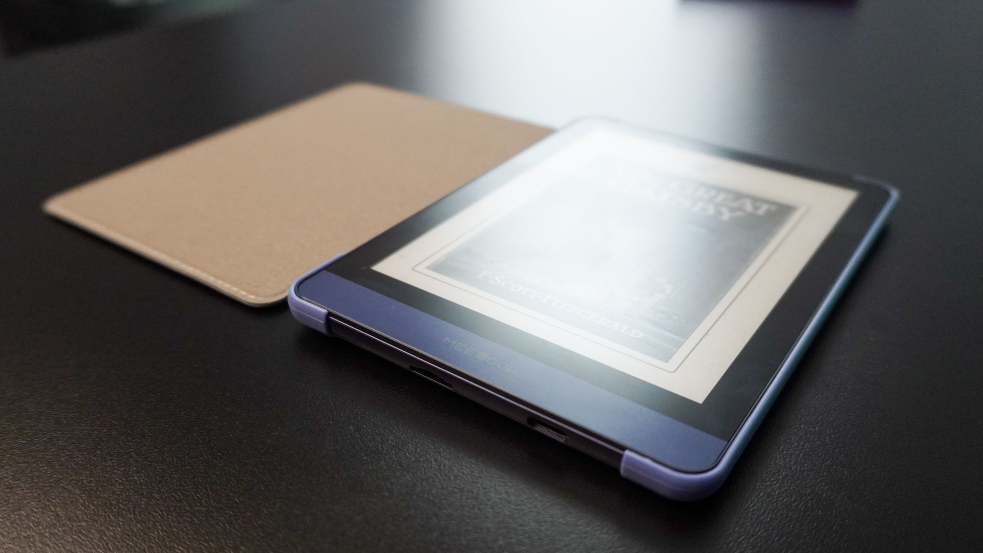 The Meebook M6: Ultra Compact DRM-Free eReader With Google Play