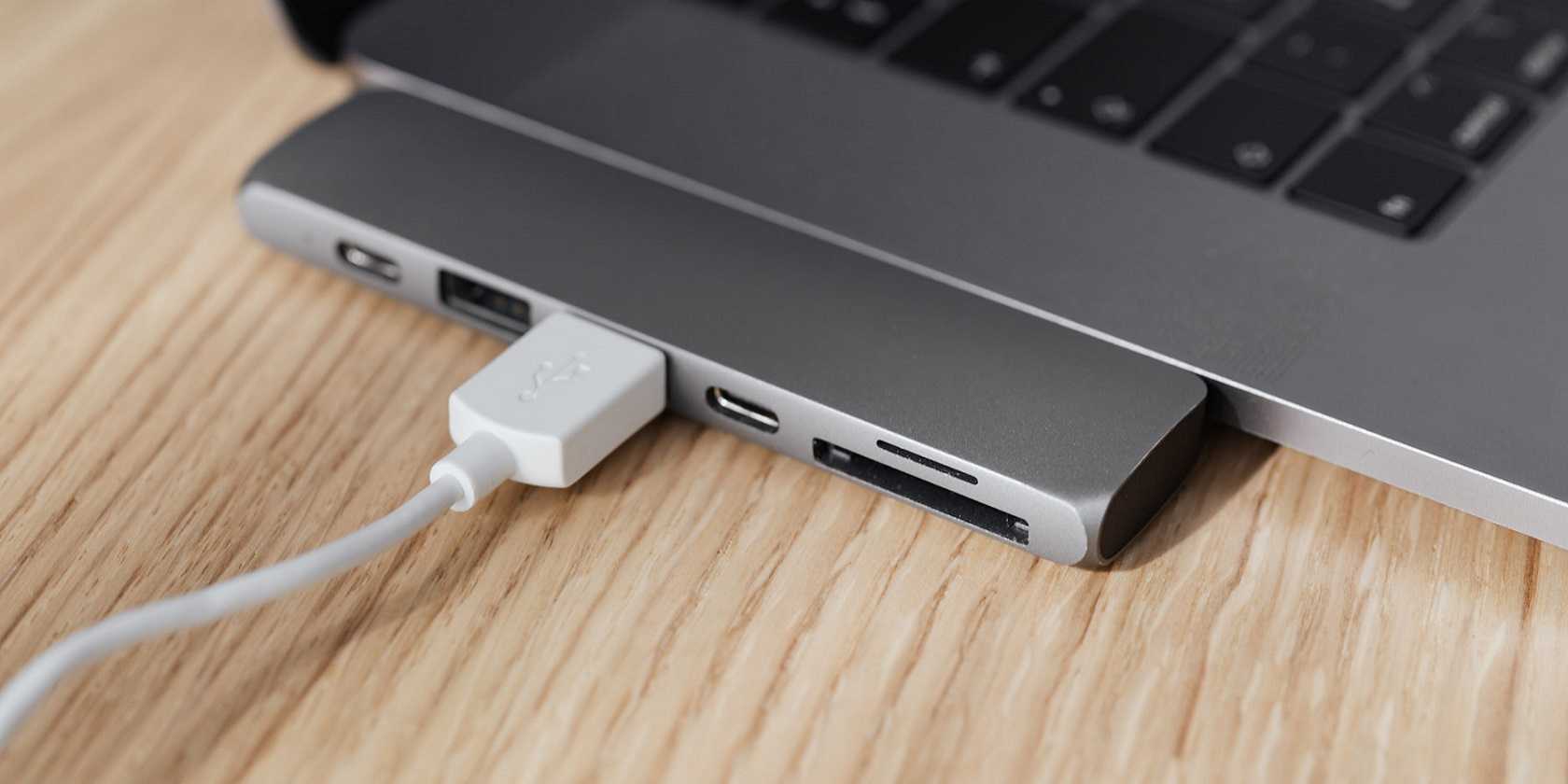 A USB drive cable