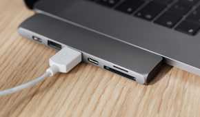 A USB drive cable