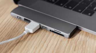 A USB drive cable