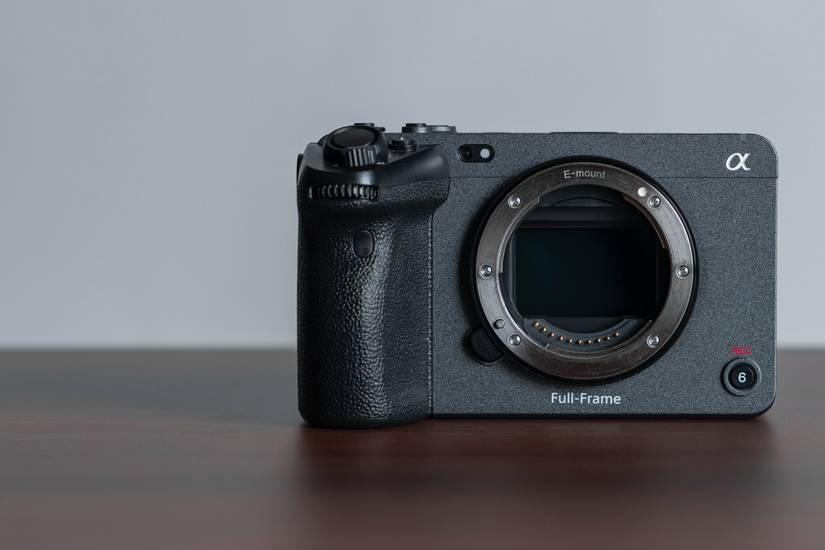 Full-Frame vs. APS-C Camera Sensors: Which Is Right for You?