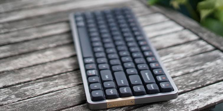 Lo Free Keyboard Rocker A Gorgeous Retro-Futuristic Road Warrior's Keyboard: The Lofree Flow