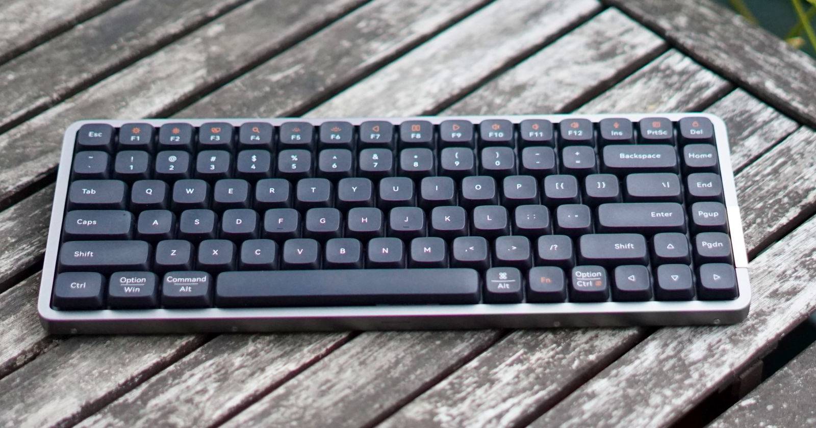 Lo Free Keyboard Rocker A Gorgeous Retro-Futuristic Road Warrior's Keyboard: The Lofree Flow