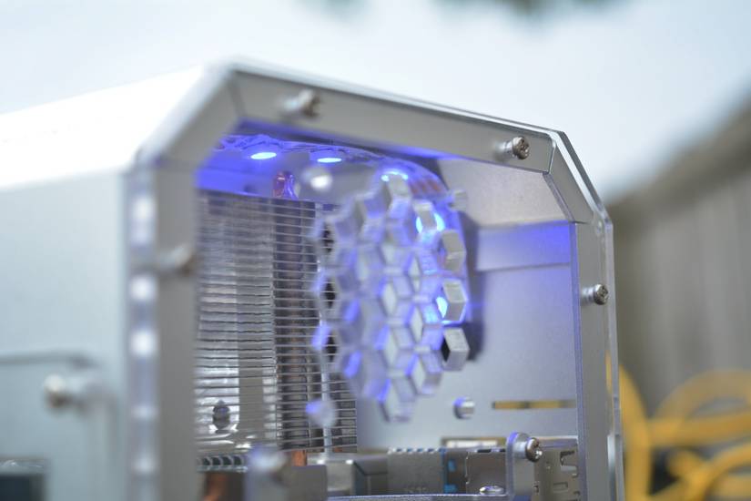 Pironman vs. Flat, Man: It’s Time to Stack Your Raspberry Pi