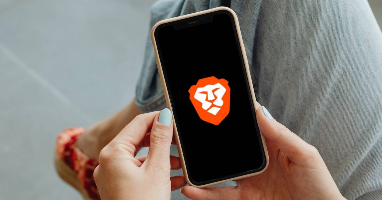 8 Pros and Cons of Using Brave on an iPhone Over Android