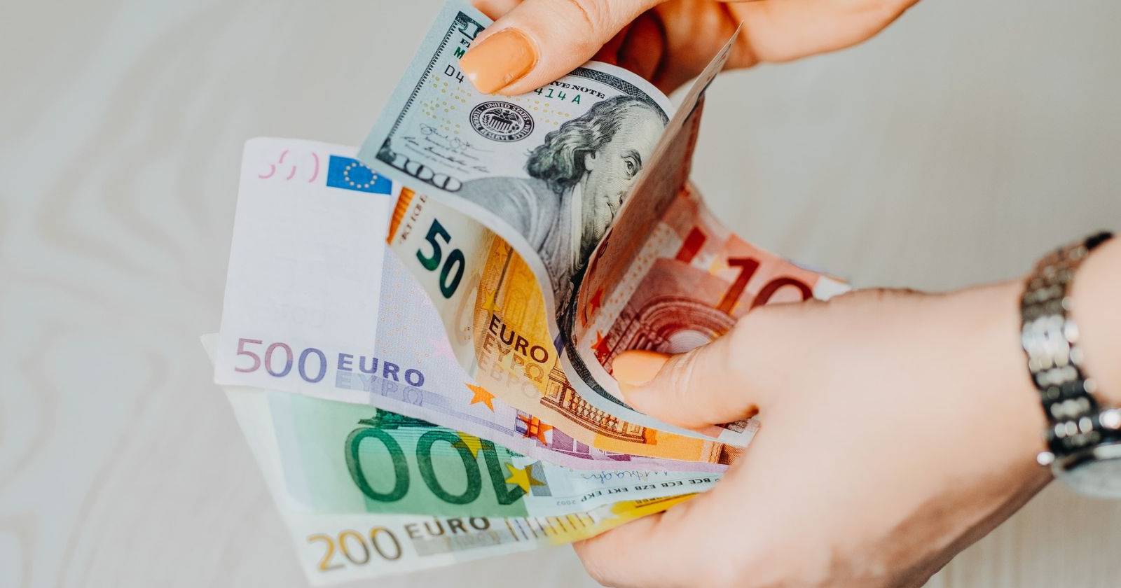 How to Convert Currencies in Excel