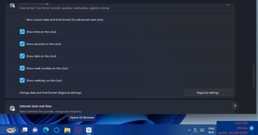 How to Customize the System Tray Clock on Windows