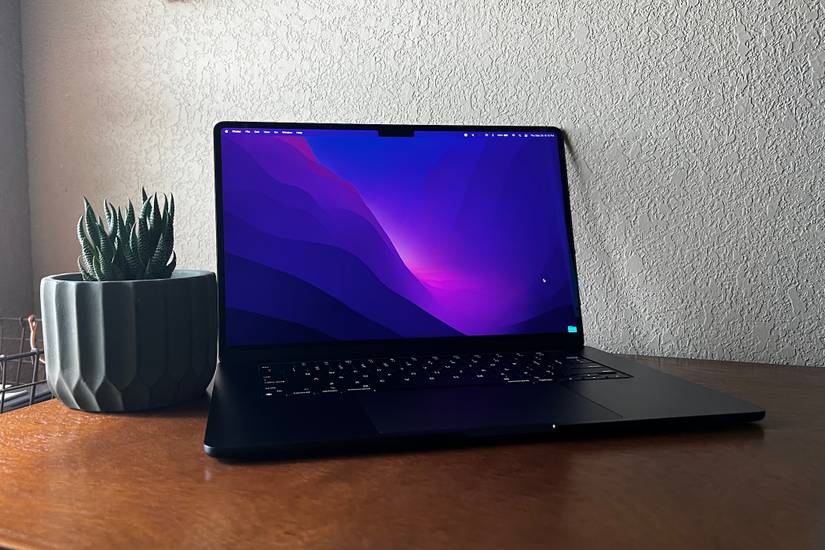 Ishi M2チップ15インチ MacBook Air - ミッドナイト Ishi M2チップ15