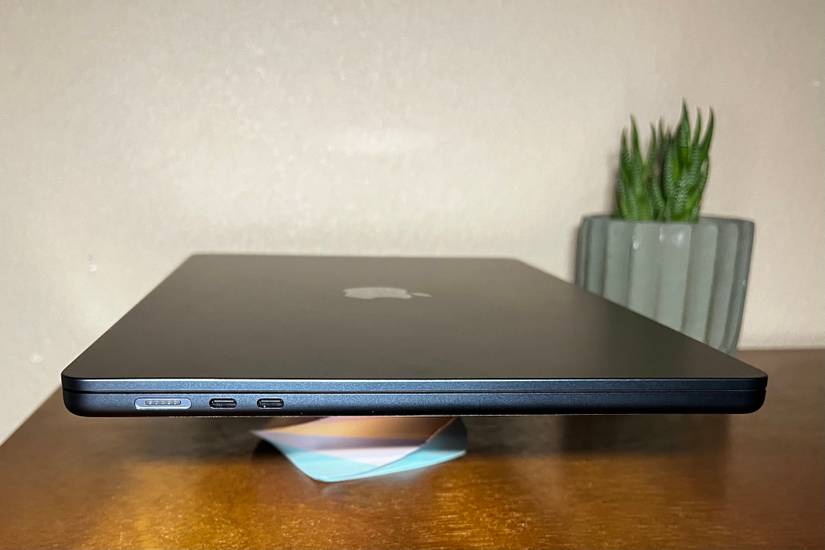 Macbook Air M2 15インチ MacBook Air 15-inch M2 - G2 Computers