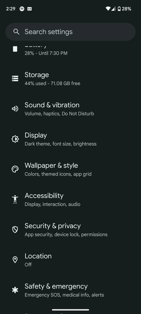How to Customize Your Lock Screen in Android 14