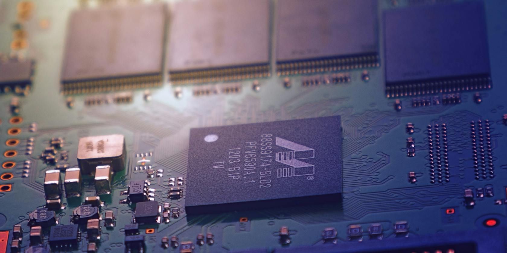 8 Signs Your Motherboard Is Dead