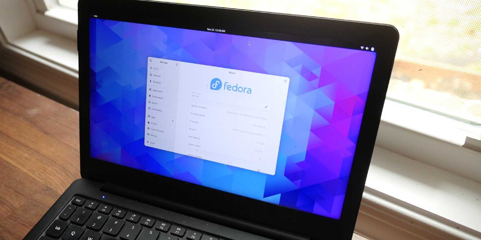 Fedora Silverblue روی لپ‌تاپ Star Labs Star Lite MKIV