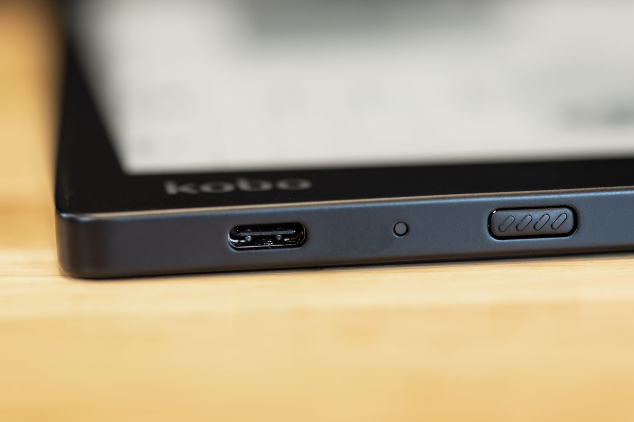 Rakuten Kobo Elipsa 2E Review: An eReader and Smart Notebook