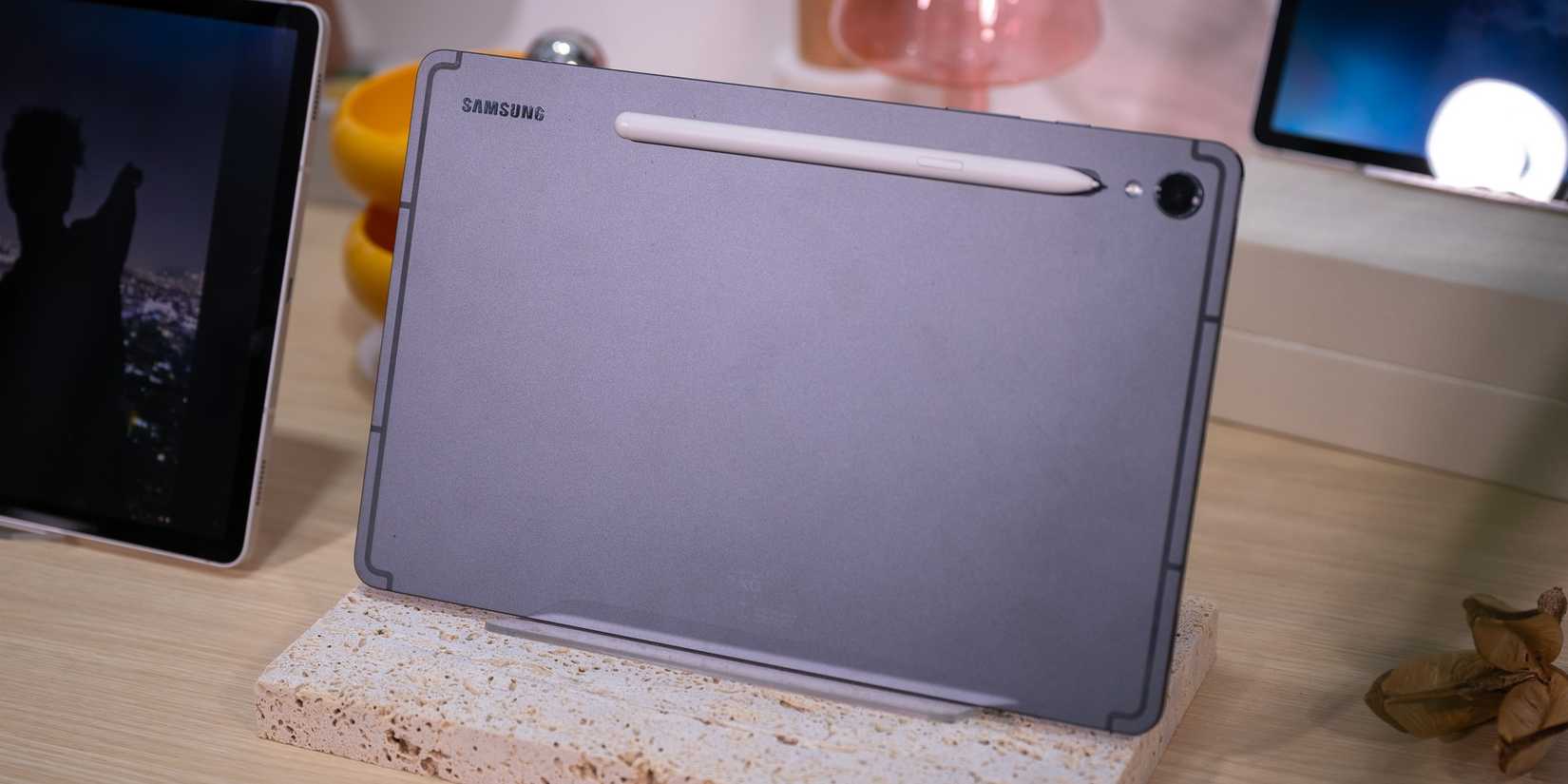 Back of a Samsung tablet with the S Pen attached